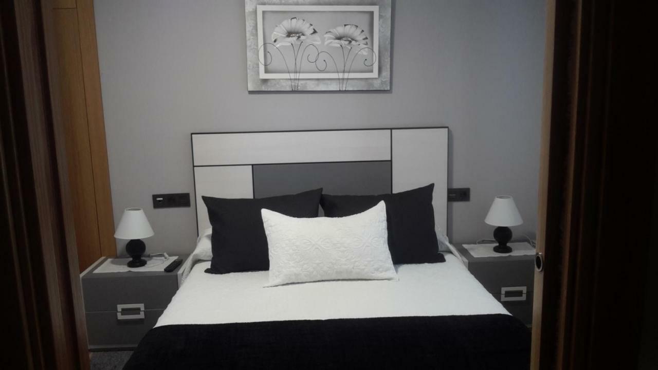 Hotel Pension Las Catedrales Ribadeo Exterior foto
